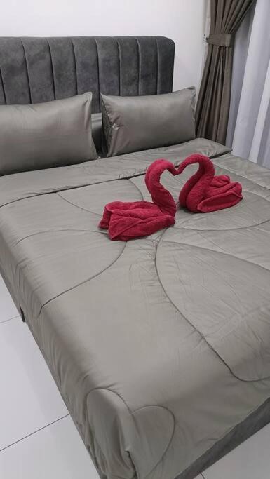 Apartment Cozy Sky Trees 4 Guests, Balcony, Netflix And Big Tv A08 Johor Bahru