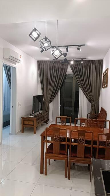 Apartment Cozy Sky Trees 4 Guests, Balcony, Netflix And Big Tv A08 *