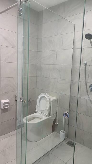 Apartment Cozy Sky Trees 4 Guests, Balcony, Netflix And Big Tv A08 Johor Bahru