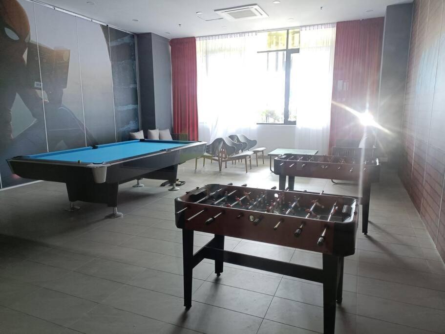Cozy Sky Trees 4 Guests, Balcony, Netflix And Big Tv A08 Apartment Johor Bahru